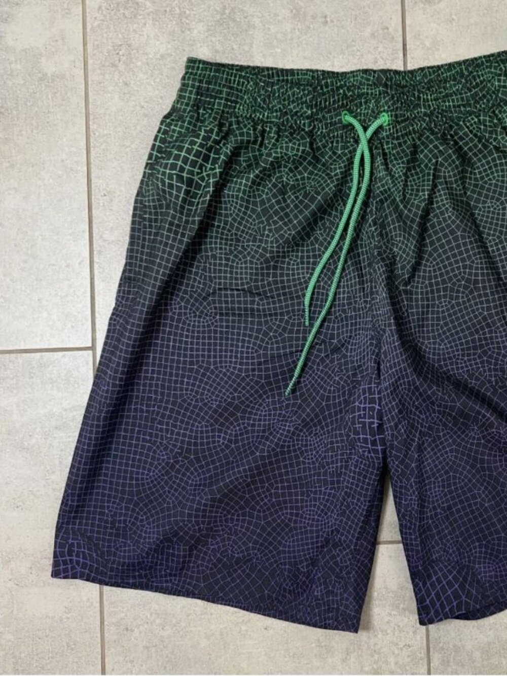 Nike Mens Breaker Grid Swoosh Swim Trunks M - PRICE DROP!